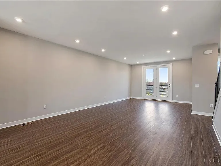 7255 Abington Way — Photo 3