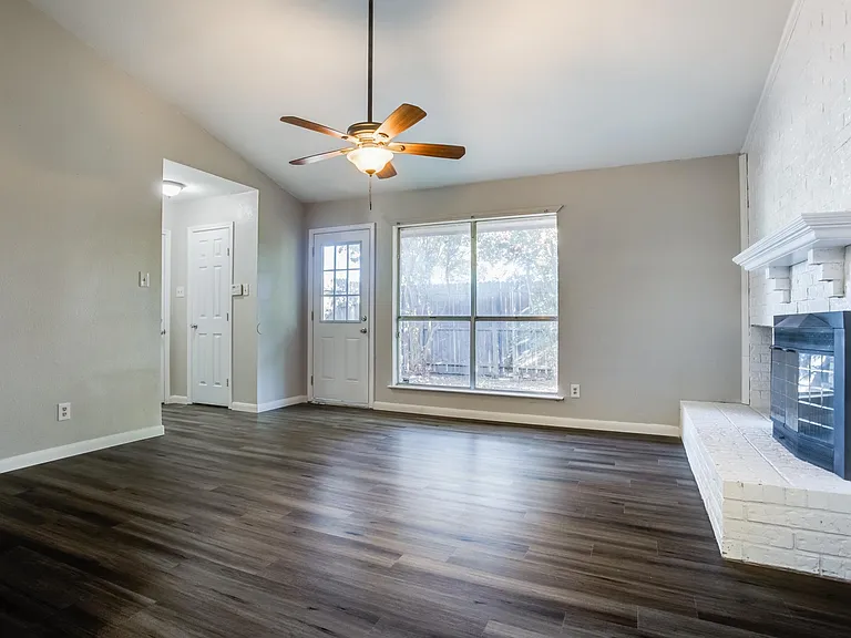 5102 Lakeridge Ct — Photo 10