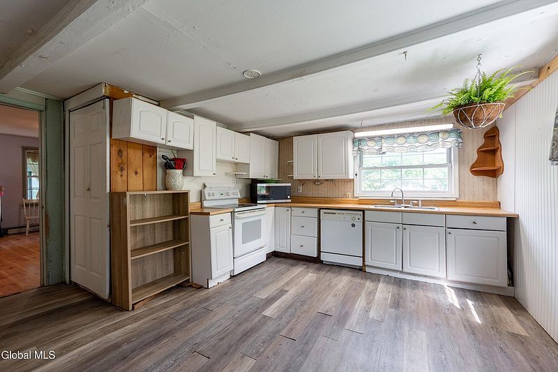 3rd image of 346 Church Road