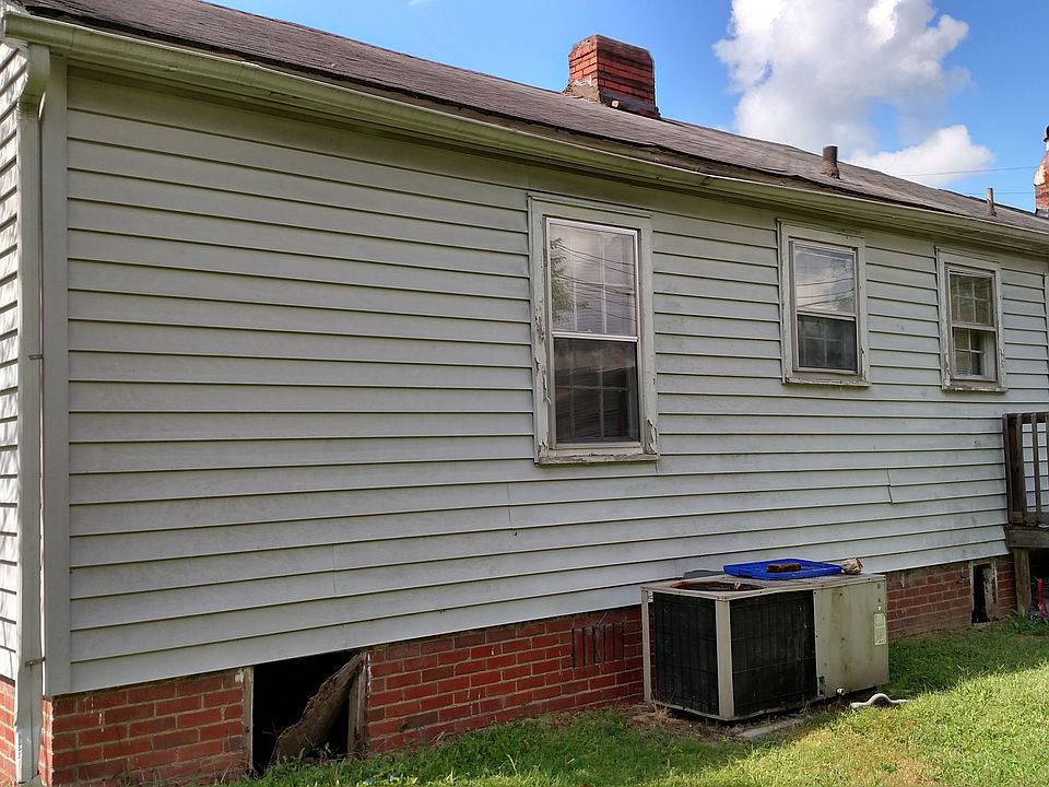 2nd image of 111 Paris Ct