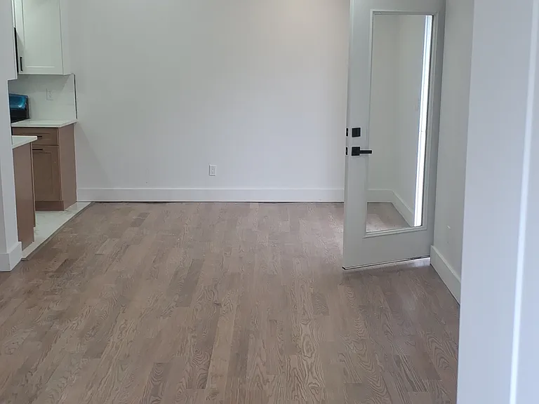 11 Grandview Ave — Photo 3