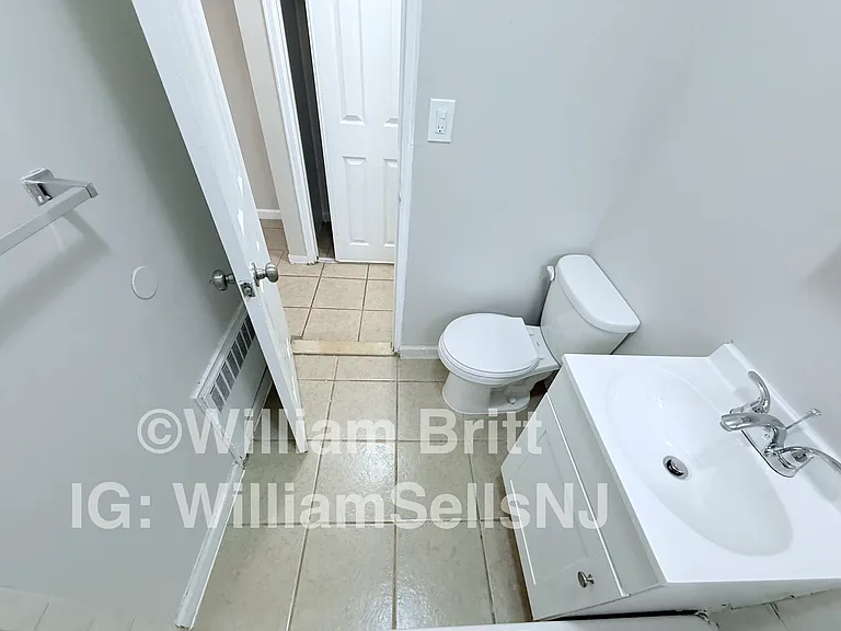 184 Fairview Ave #A2 — Photo 10
