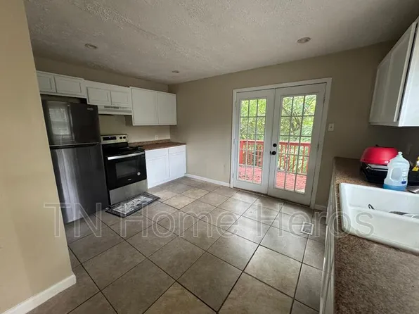 4617 Buffat Mill Rd, Knoxville, TN 37914