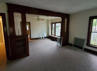 615 E Centerway, Janesville, WI