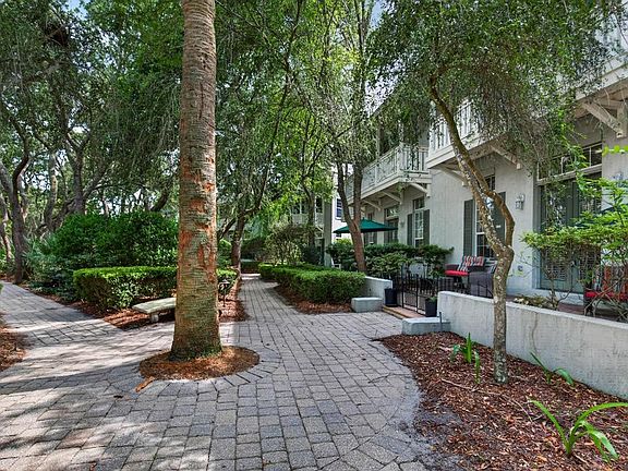 3rd image of 1524 Ruskin Ln