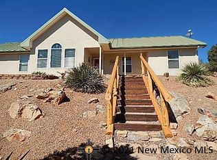 25 Kneeling Nun Rd, Hanover, NM 88041
