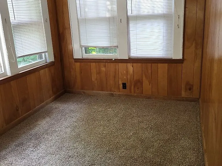 1933 Fenwood Dr — Photo 12