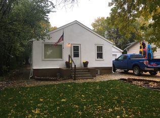 915 6th Ave E, Williston, ND 58801