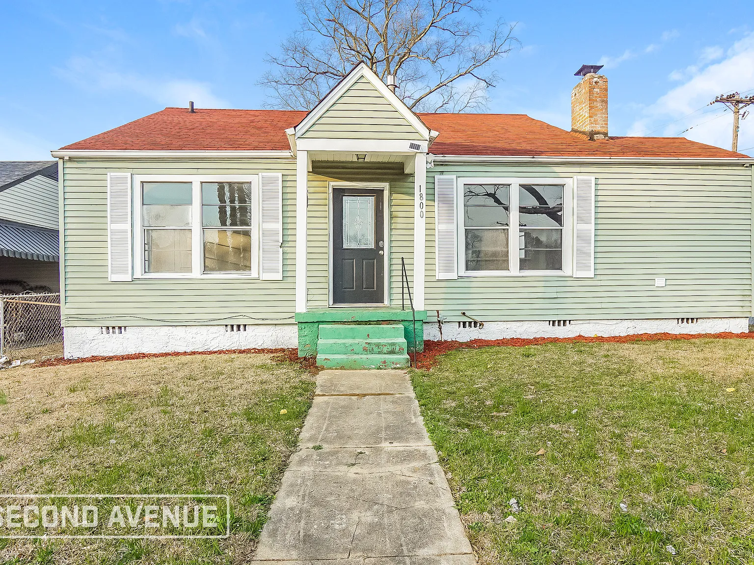 3 bed, 1.0 bath, 1411 sqft, $925 — Photo 1