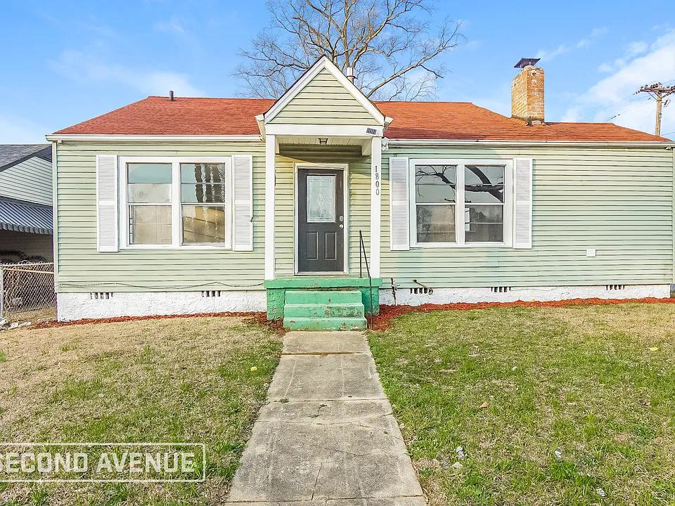 1800 Woodland Ave SW
