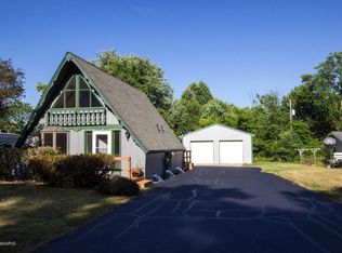 32640 Dixon St, Dowagiac, MI 49047