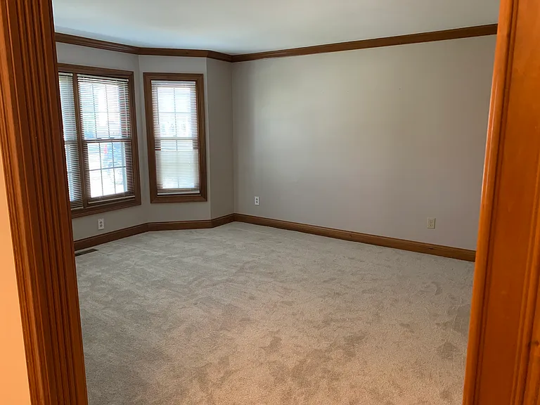Room to the left of entryway