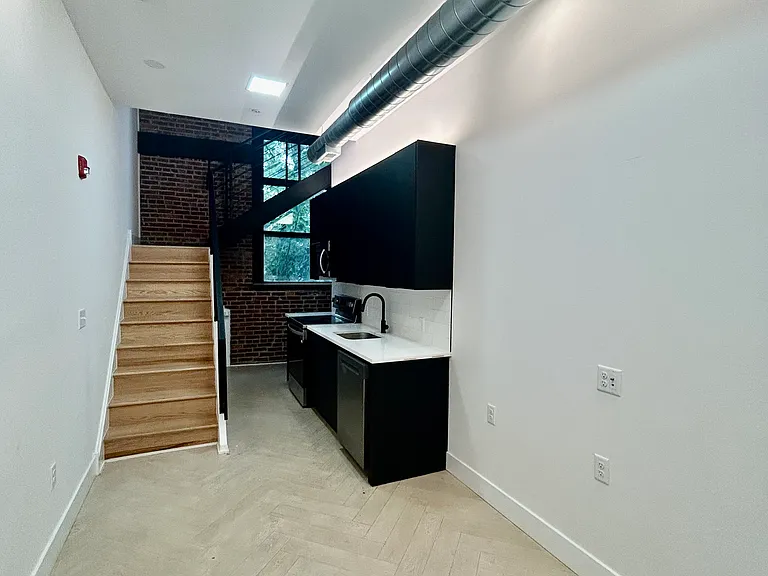 1705 N 7th St #21 — Photo 17