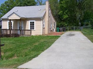 2221 Yale Ct, High Point, NC 27260