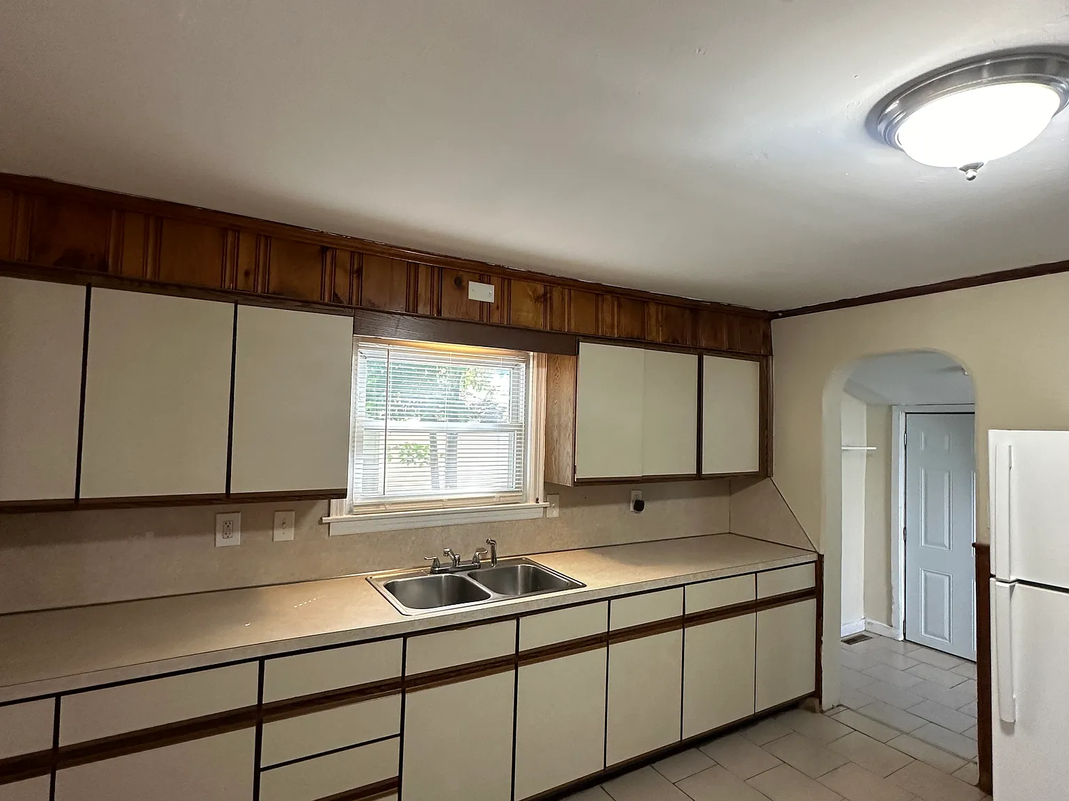 3 bed, 1.5 bath, $2,600 — Photo 1