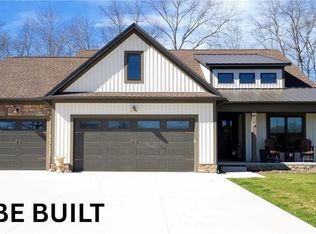 1625 Woodland Cir, Youngstown, OH 44514