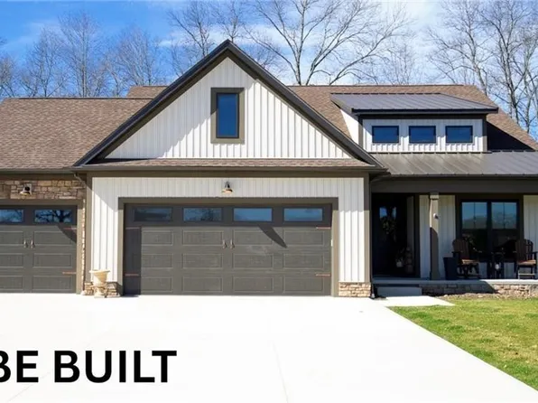 1625 Woodland Cir, Youngstown, OH 44514