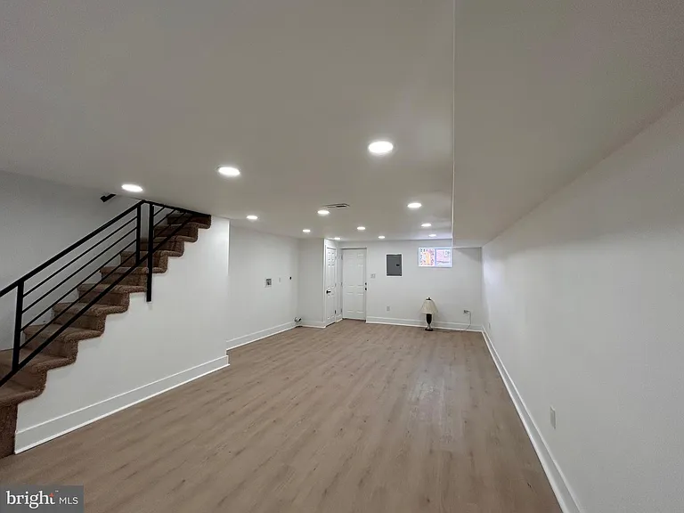 8033 Williams Ave — Photo 22