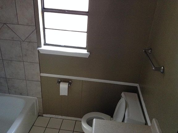 3rd image of 3314 Ault Dr