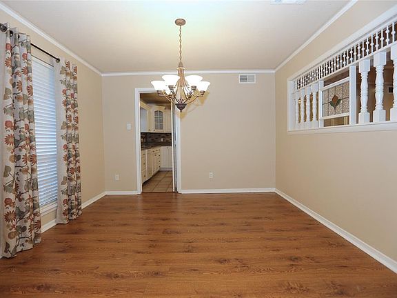 3rd image of 6026 Autumn Forest Dr