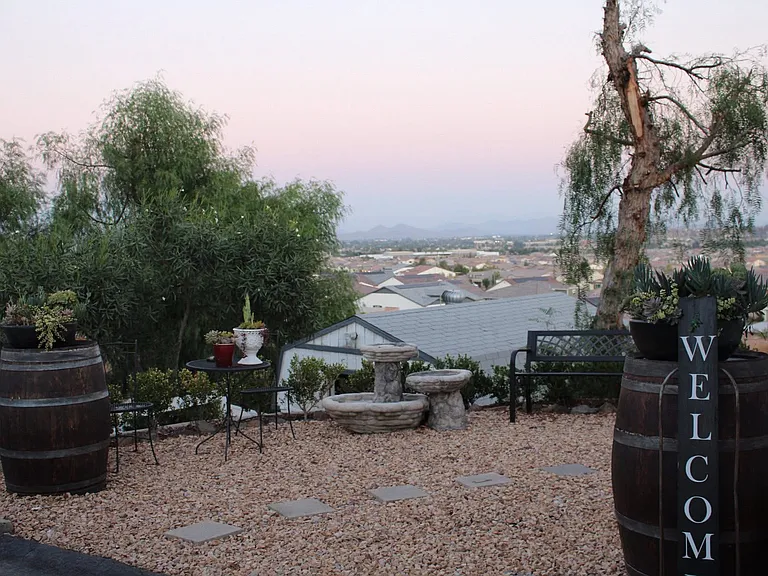 24201 Conejo Dr — Photo 2
