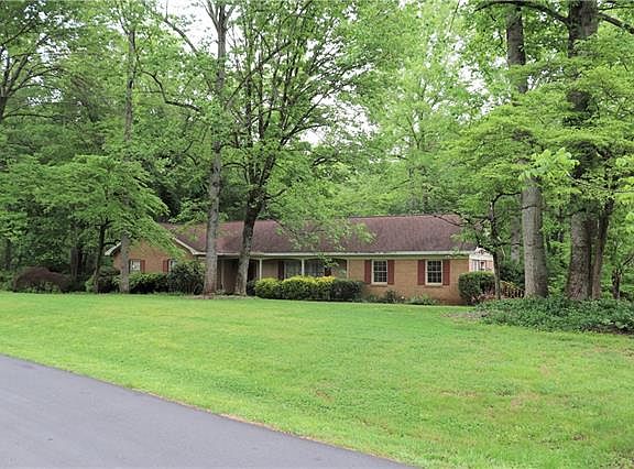 2nd image of 1681 Knolls Dr