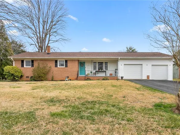 943 Maurine Dr, Asheboro, NC 27205