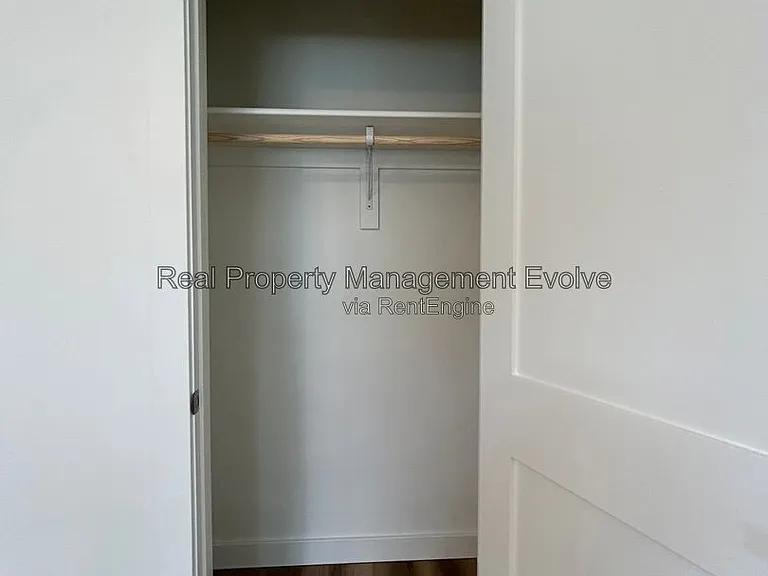 338 W Highland Ave #4 — Photo 16