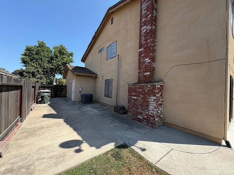 872 Shellwood Way — Photo 45
