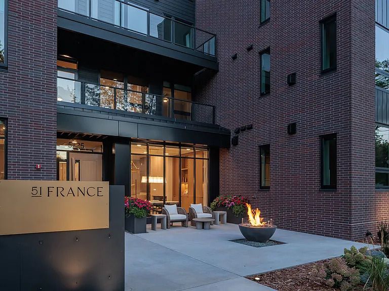 51 France — Photo 9