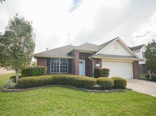 3236 Rippling Falls Ln, Dickinson, TX 77539