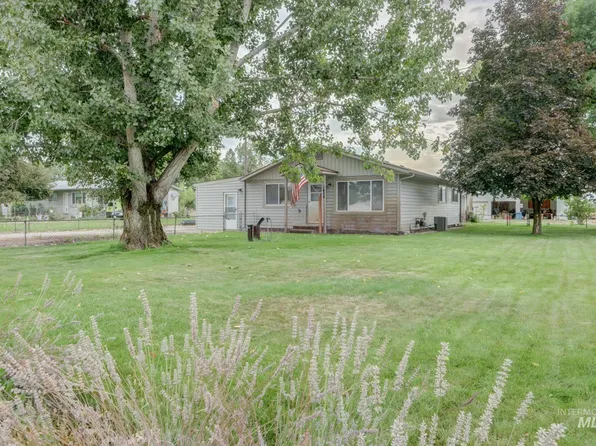 1424 Mill Rd, Emmett, ID 83617