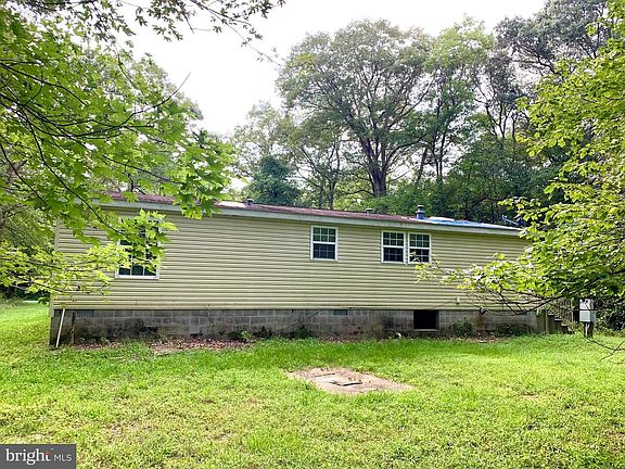 2nd image of 776 Pony Track Rd