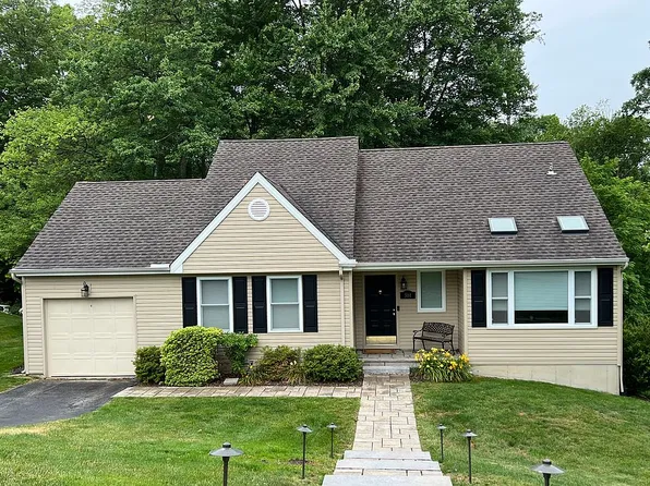 504 Denbigh Ln, Exton, PA 19341