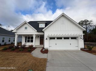 27 Streambed Way, Hampstead, NC 28443