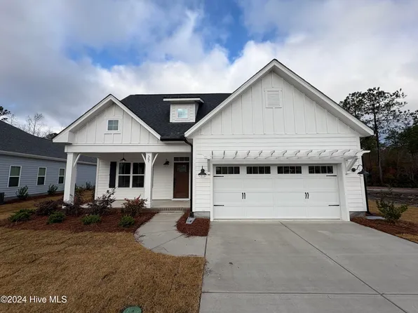 27 Streambed Way, Hampstead, NC 28443