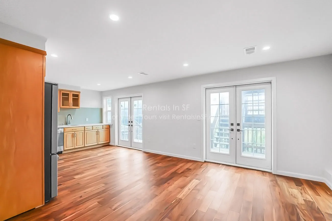 Studio, 1.0 bath, 700 sqft, $2,500 — Photo 2
