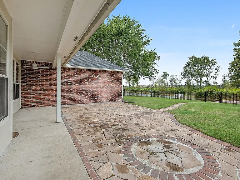 10815 Hilltree Dr — Photo 3