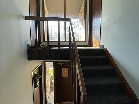 3rd image of 3241 Mayfield Rd APT 7