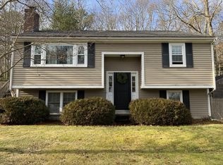 1563 State Rd, Plymouth, MA 02360