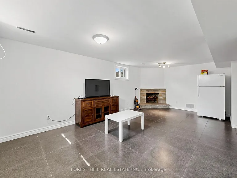 32 Wycliffe Cres — Photo 37