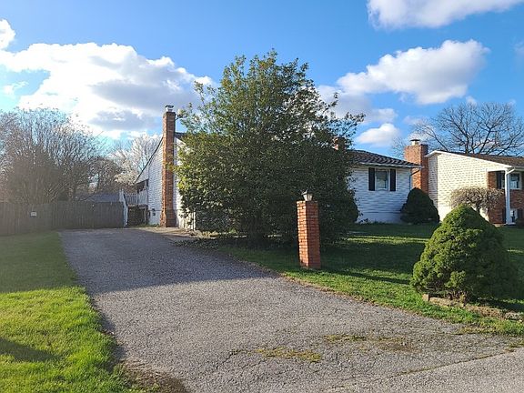 3rd image of 53 Archwood Ave