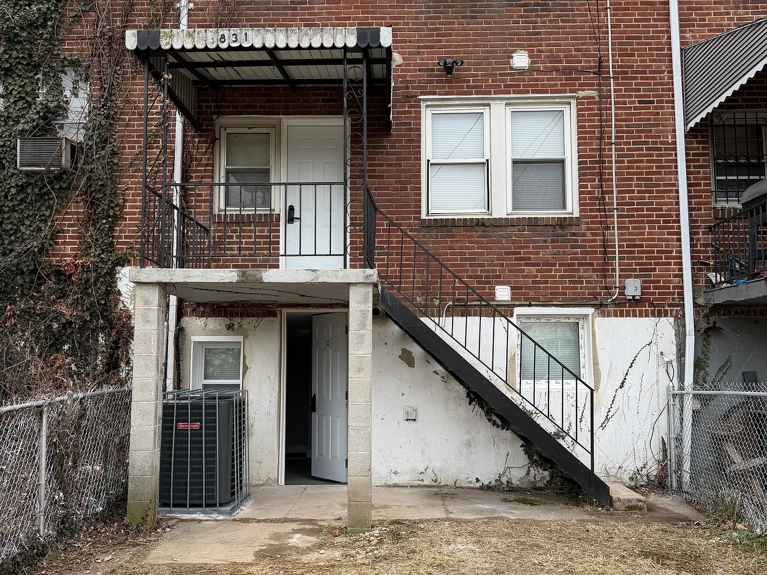 4 bed, $650 — Photo 1