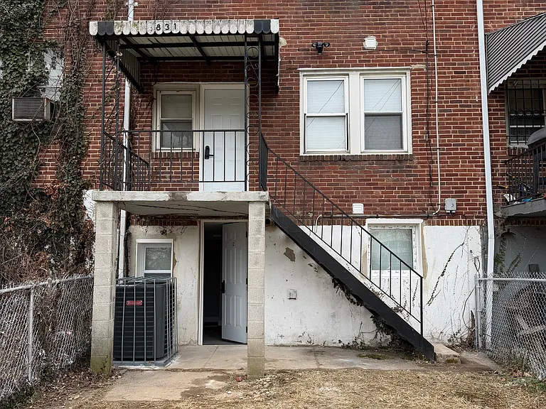 3831 Derby Manor Dr — Photo 11
