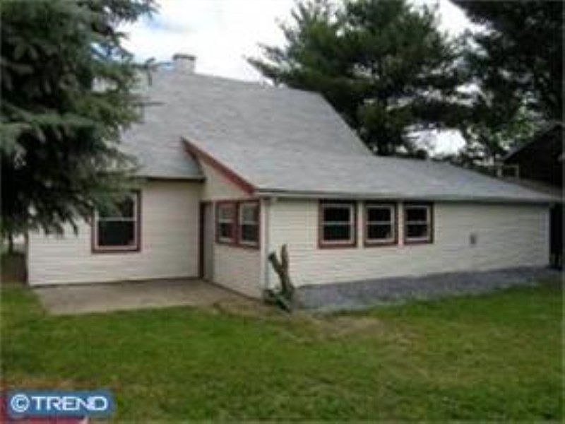 2nd image of 46 Peachfield Ln