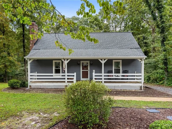 10179 Suzanne Dr, Mechanicsville, VA 23116