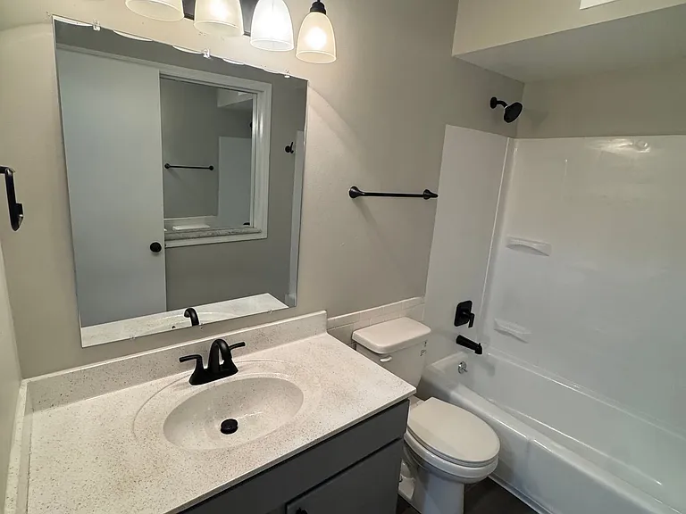 River Oaks Townhomes at Fox Chapel — Photo 63