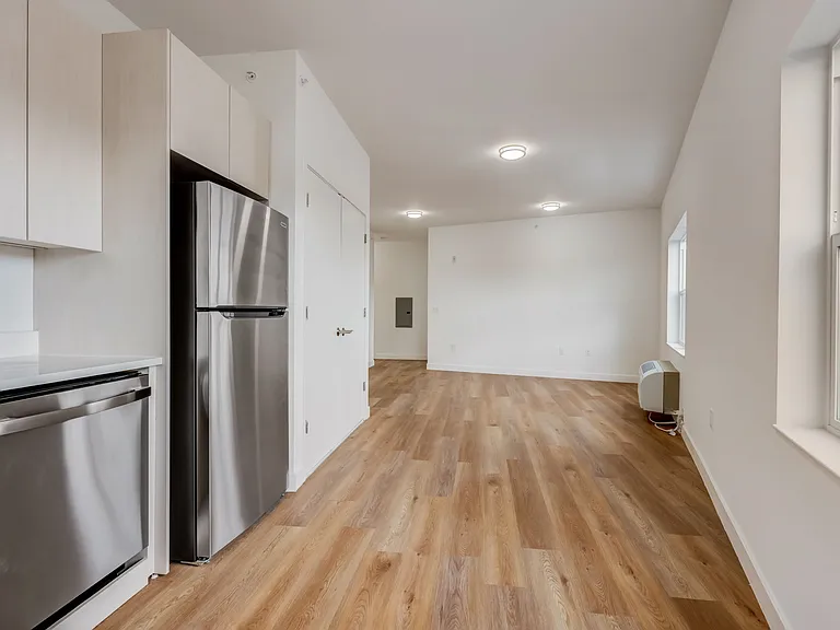 48 Chadwick St #301 — Photo 5