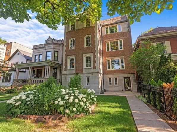2712 W Logan Blvd #3, Chicago, IL 60647