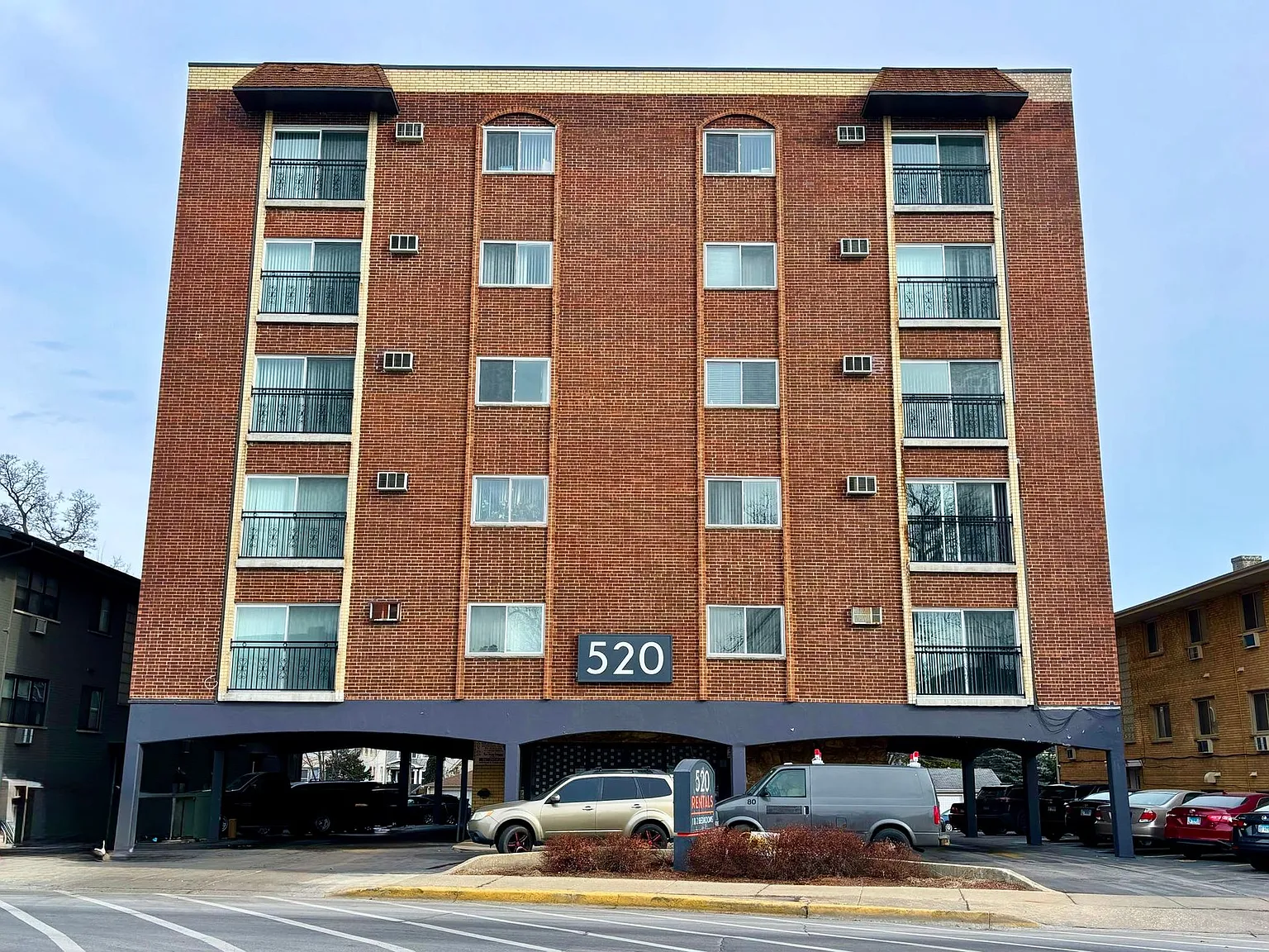 520 Rentals — Photo 1